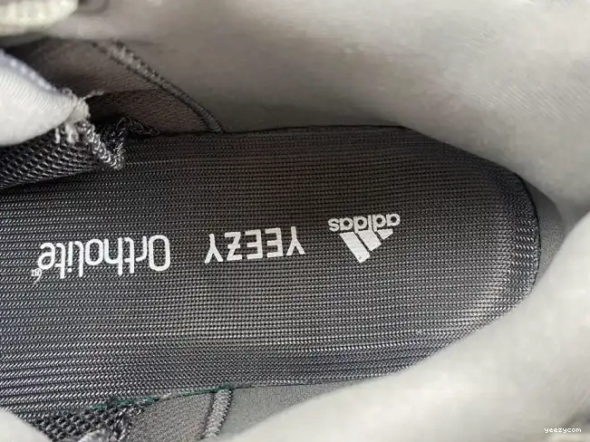 500 Adidas GW6373 Yeezy Granite 0624